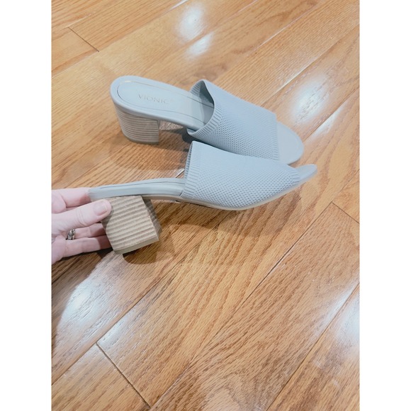 Vionic Women Light Gray Knit Mule Block Heel Slip On Sandals Shoes Size 9 - Picture 8 of 9